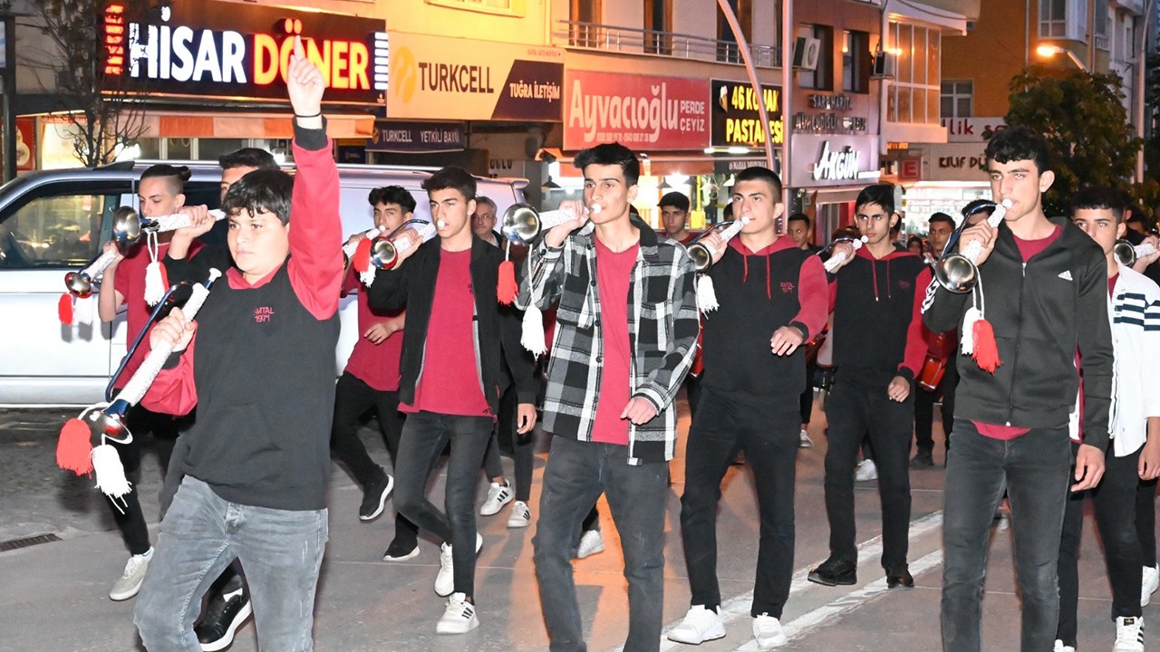 Seydişehir'de Engelliler Haftası'na özel fener alayı ve konser düzenlendi 