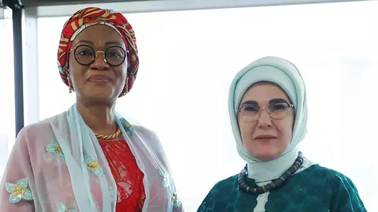 Emine Erdoğan, Nijerya Devlet Başkan Tinubu'nun eşi ile bir araya geldi