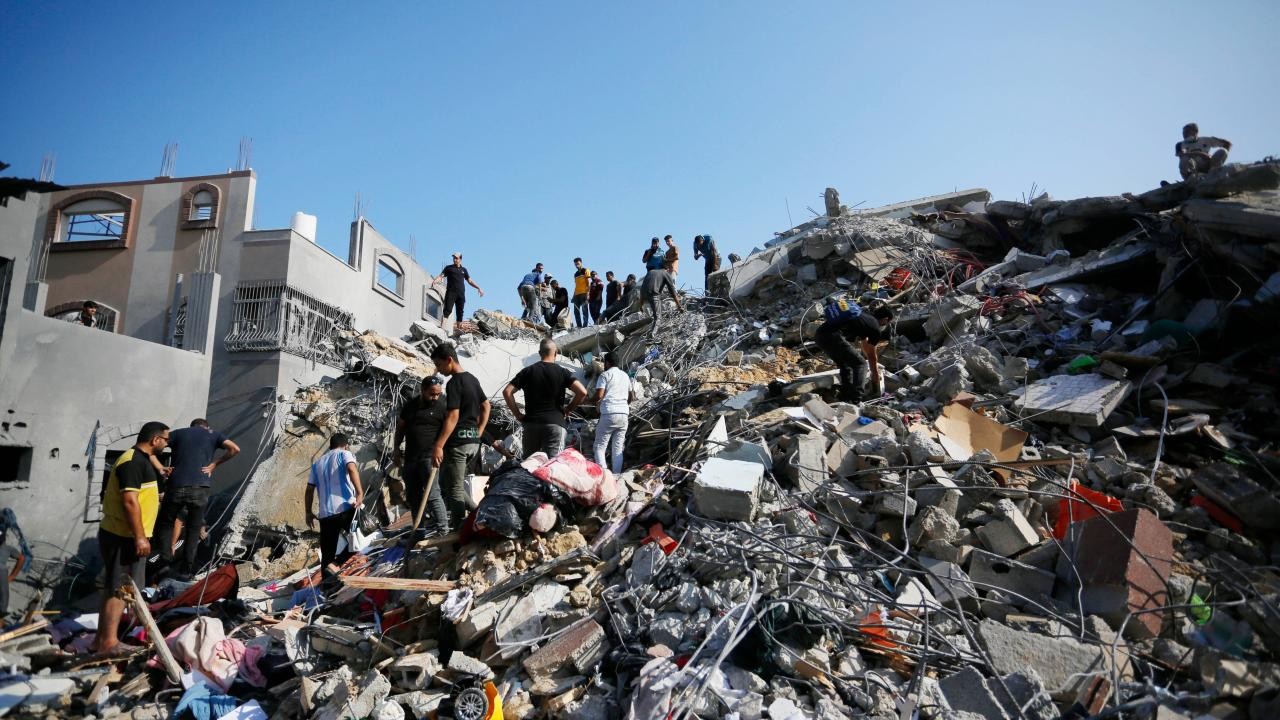 İsrail Nusayrat Mülteci Kampı'na saldırdı: En az 20 kişi öldü