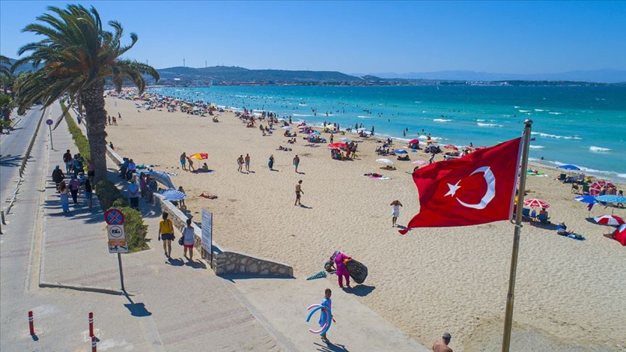 Türkiye yılın ilk 4 ayında 12 milyon 678 bin 959 ziyaretçiyi ağırladı