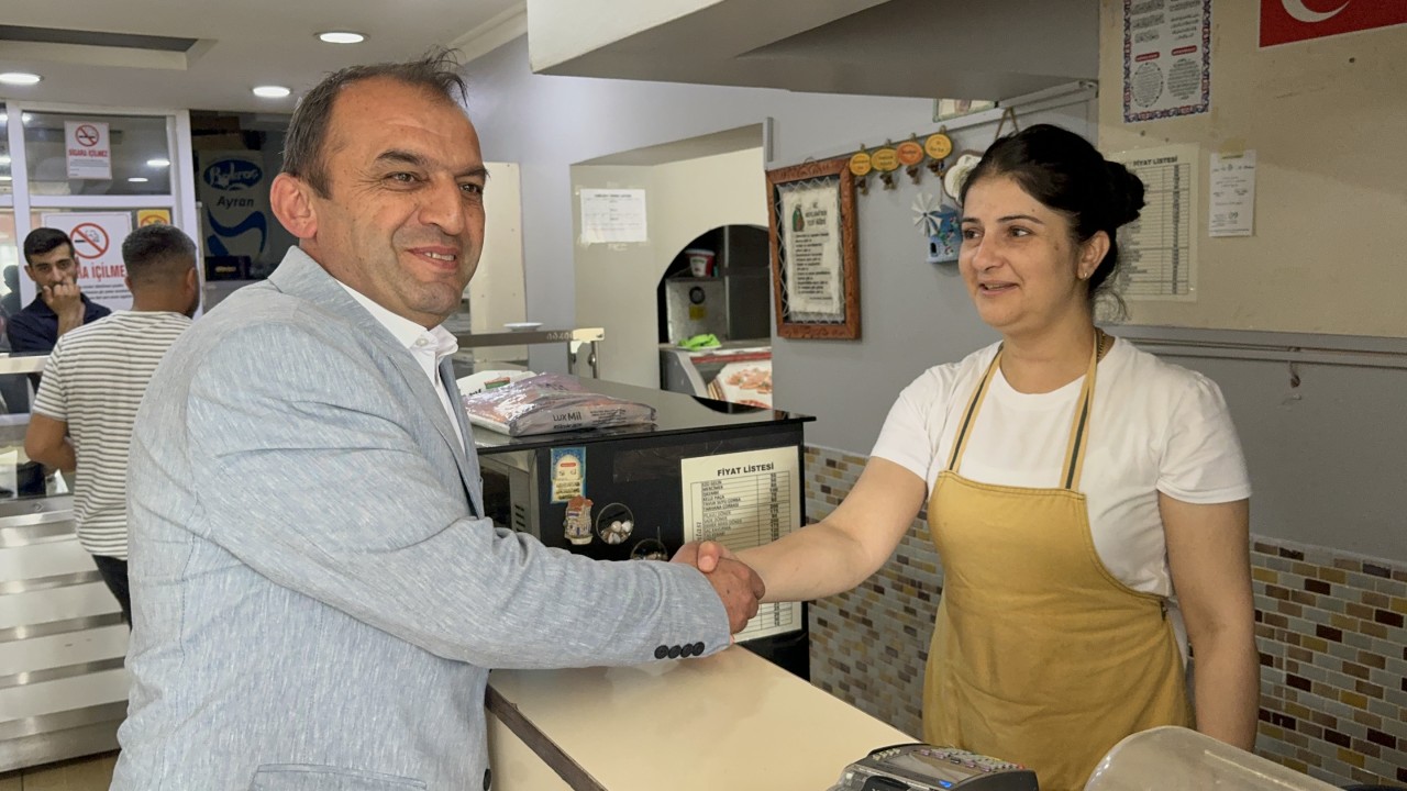 Ayakkabı boyacılığı ve fırıncılıktan belediye başkanlığına