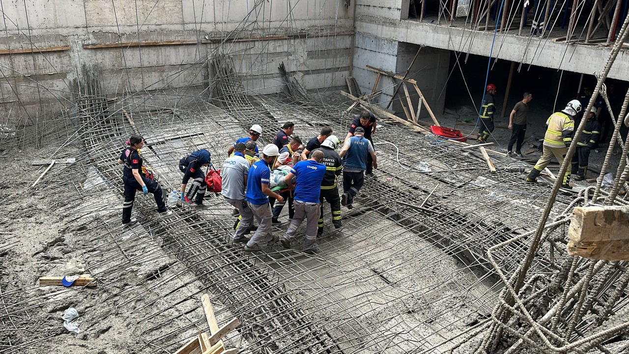 Okul inşaatında beton dökümü sırasında kalıp çöktü: 5 işçi yaralandı