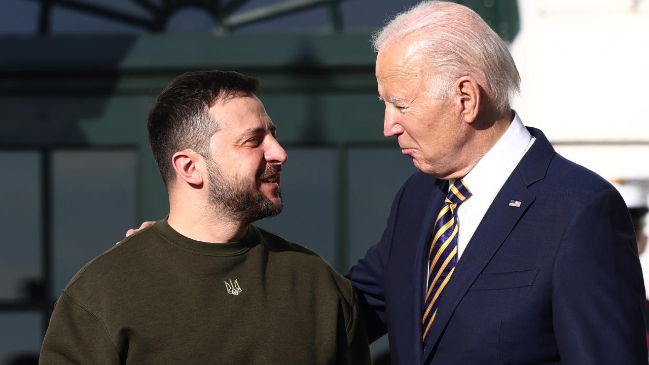 Joe Biden, Zelenskiy'den özür diledi