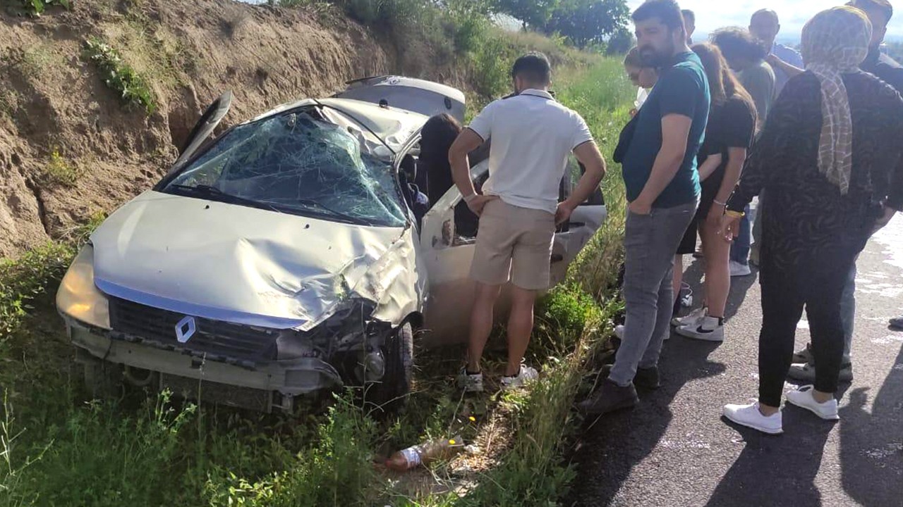 Sınav yolunda kaza: YKS’ye girecek öğrencinin de arasında bulunduğu 4 kişi yaralandı