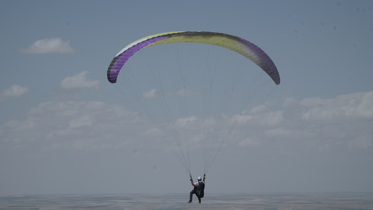 İç Anadolu Bölgesi Yamaç Paraşütü Hedef Şampiyonası başladı