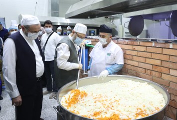 Hacı adayları için günlük 30 bin kişilik yemek hazırlanıyor