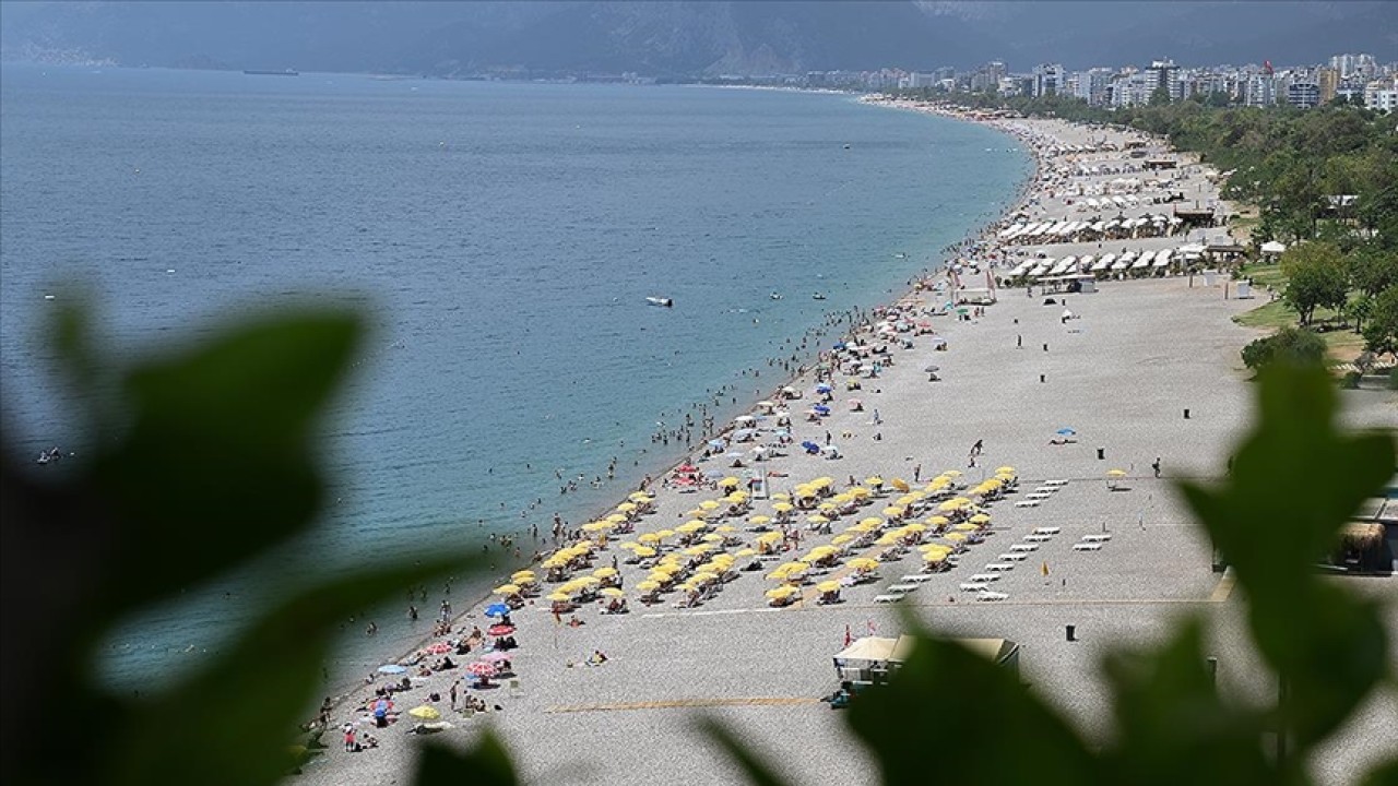 Konya'dan tatile gidecekler dikkat! Antalya'da hava sıcaklığının 45 dereceye çıkması bekleniyor