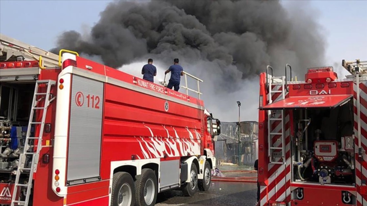 Kuveyt'in Mankaf bölgesinde çıkan yangında 39 kişi hayatını kaybetti