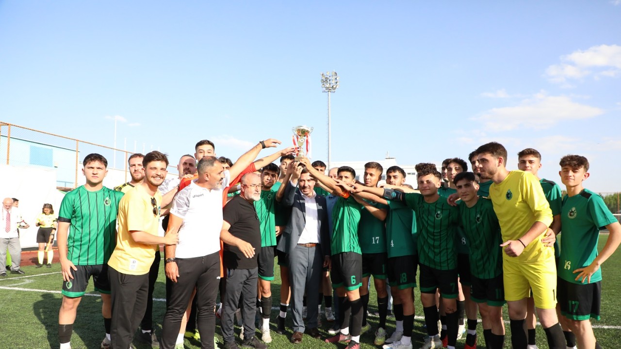 Karatay Belediyesi Spor Kulübü A Futbol Takımı şampiyon oldu