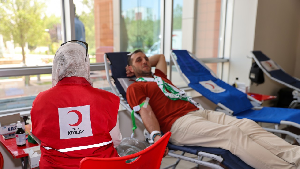 Selçuklu Belediyesi'nden Kızılay'a kan bağışı desteği