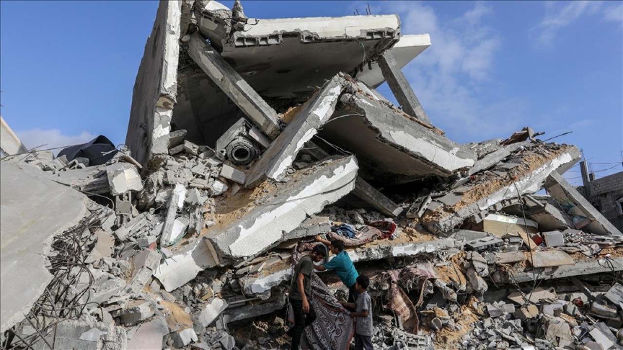 İsrail’in Refah kentinde sivillerin olduğu bir noktaya düzenlediği saldırıda 11 kişi öldü
