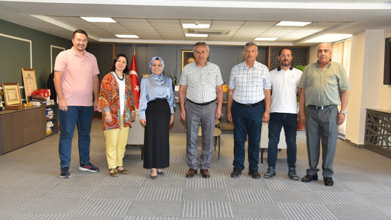 İl Milli Eğitim Müdürü Murat Yiğit kurum çalışanları ile bayramlaştı