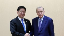 Cumhurbaşkanı Erdoğan, Moğolistan Cumhurbaşkanı ile bir araya geldi