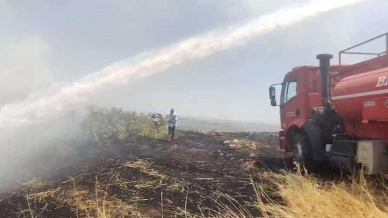 Anız yangını 9 saatte söndürüldü: 12 bin dönüm arazi zarar gördü