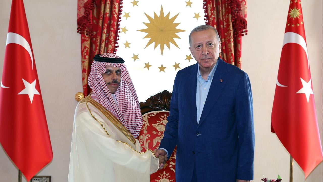 Cumhurbaşkanı Erdoğan, Suudi Arabistan Dışişleri Bakanı Al-Saud’u kabul etti