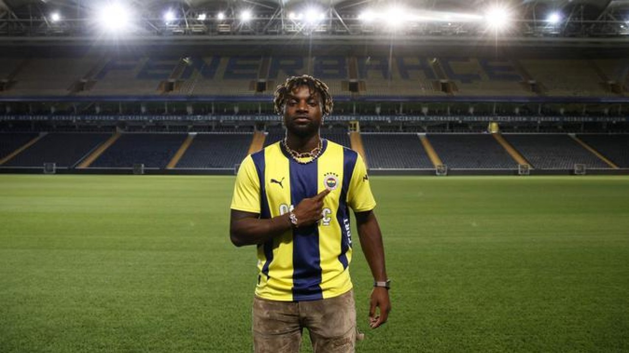 Fenerbahçe, Maximin’i duyurdu