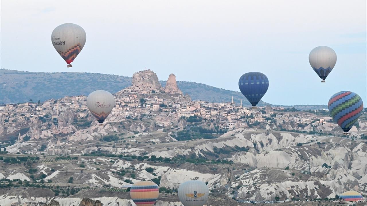 Kapadokya’daki balon turlarına rüzgar engeli