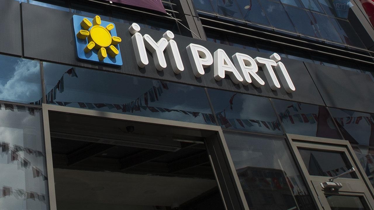 İyi Parti’de istifalar sürüyor