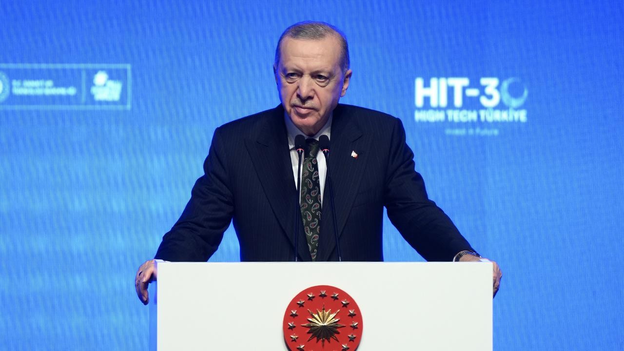 Erdoğan: Çağımızın hitlerini baş tacı ederken zerre miskal utanmıyorlar