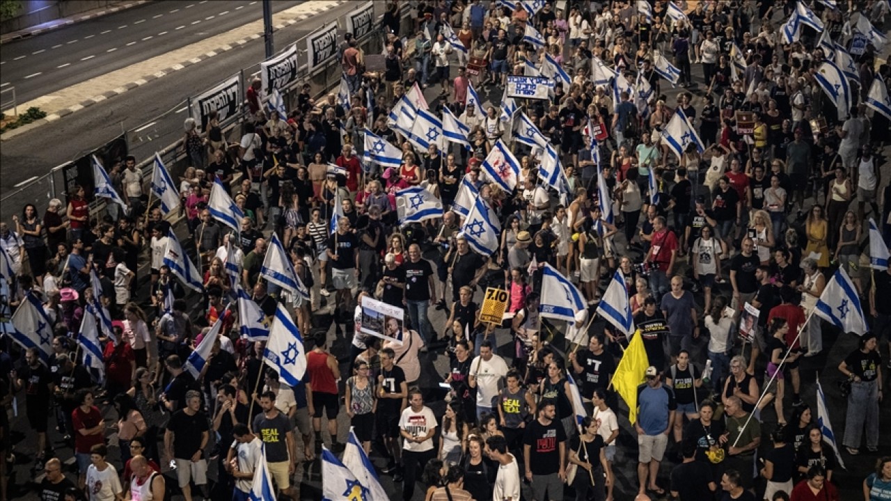 İsrail’de “belirsiz güvenlik durumu“ nedeniyle cumartesi Tel Aviv’de gösteriler yapılmayacak