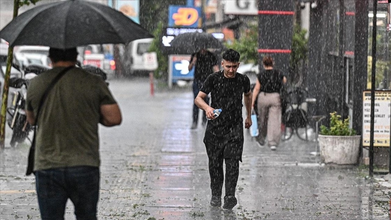 Yurdun bazı kesimlerinde gök gürültülü sağanak uyarısı