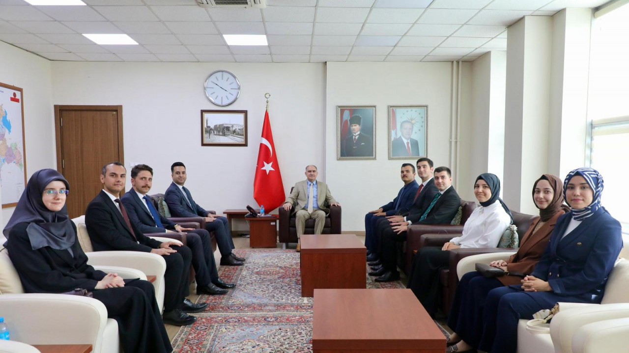 Konya’da idari yargı hakim adayları Konya Valisi Özkan’ı ziyaret etti