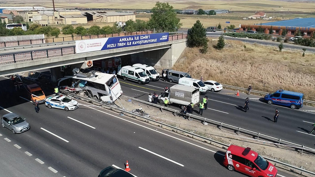 9 kişinin öldüğü otobüs kazasında ön rapor çıktı; şoförün doğrudan etkisi var