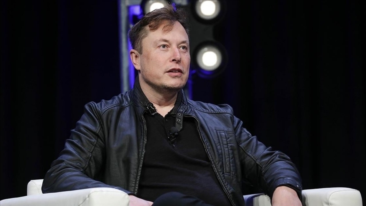 Elon Musk milyonlarca insana Neuralink beyin çipleri yerleştirmek istiyor