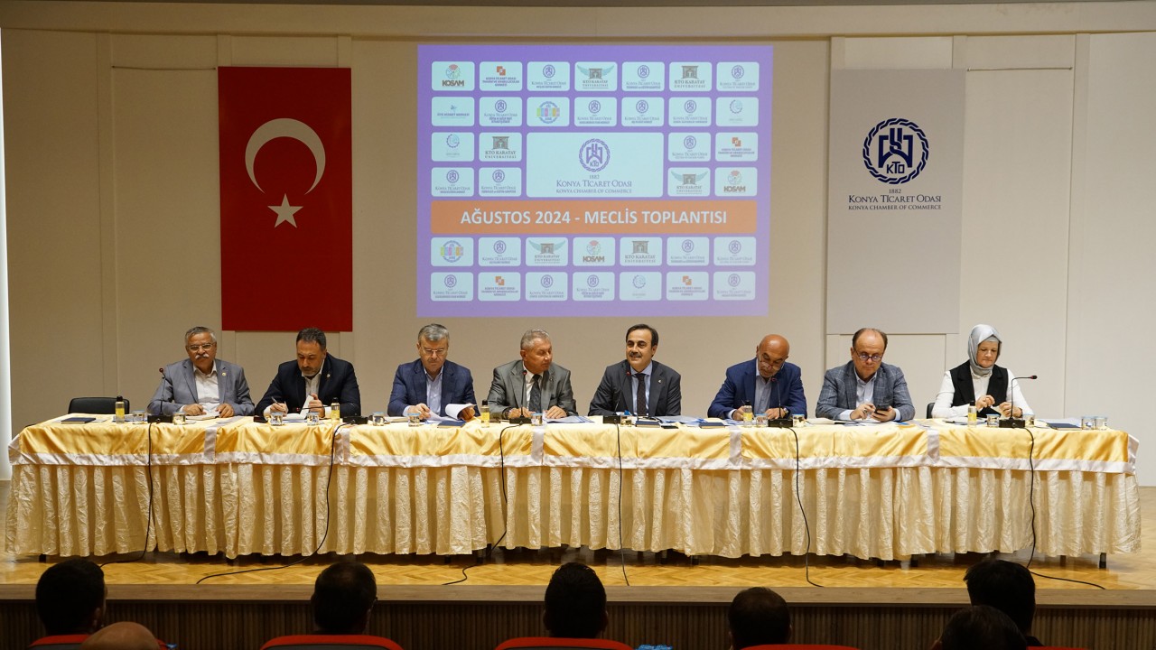 AK Parti heyeti, Konya Ticaret Odası’nda iş âlemiyle bir araya geldi