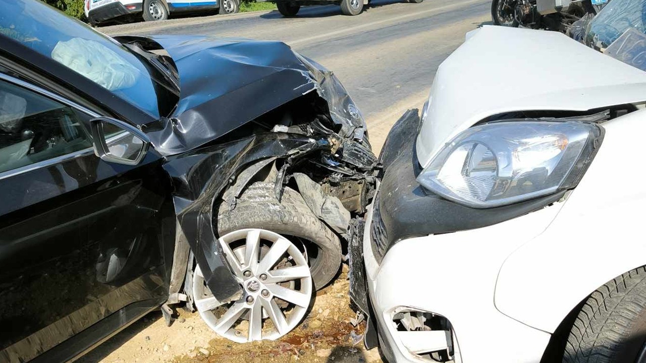 Trafik kazasında yaralanan İznik Kaymakamı hastaneye kaldırıldı