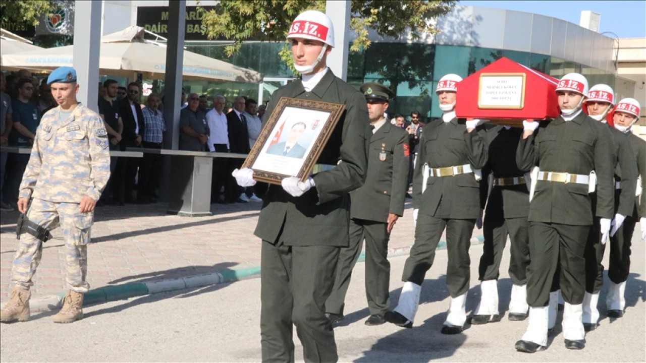 Şehit Uzman Çavuş Mehmet Kökcü’nün cenazesi, memleketi Malatya’da toprağa verildi