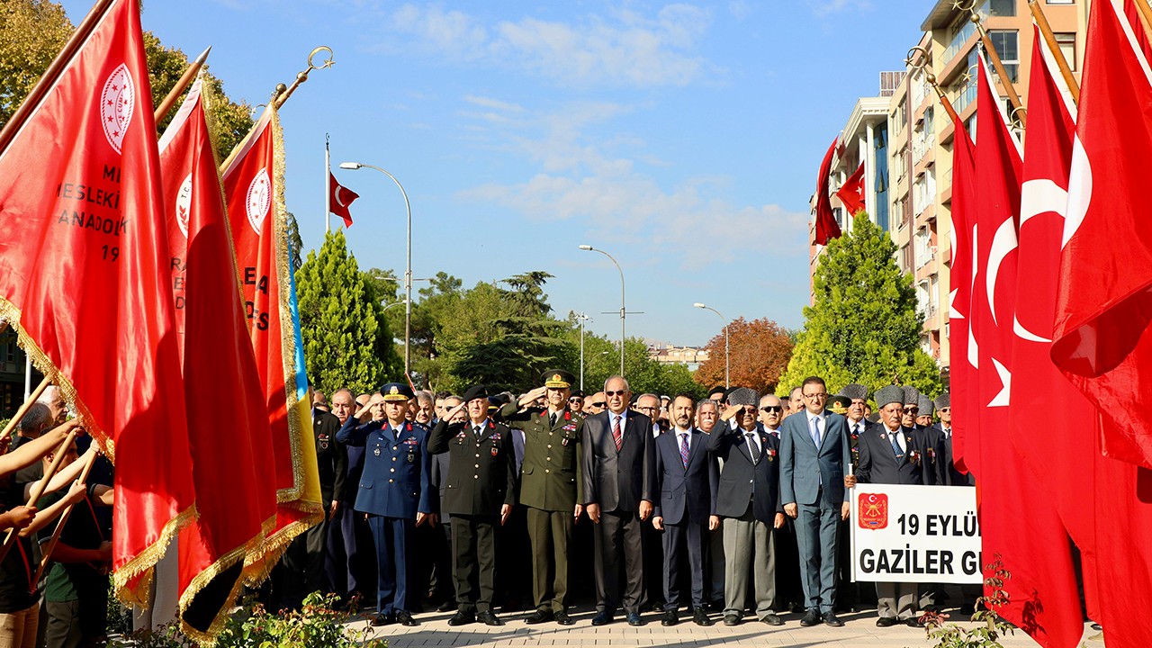 Konya’da Gaziler Günü törenle kutlandı