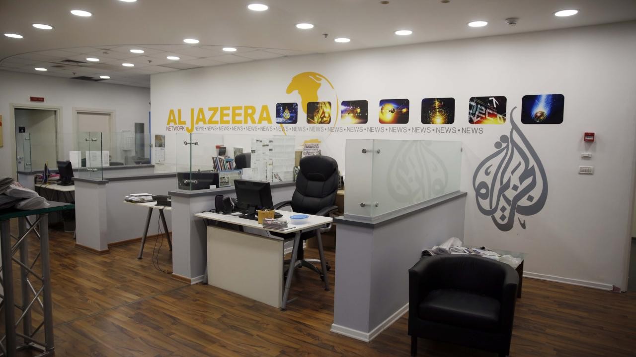 Soykırımcı İsrail askerleri Batı Şeria’daki Al Jazeera ofisini kapattı