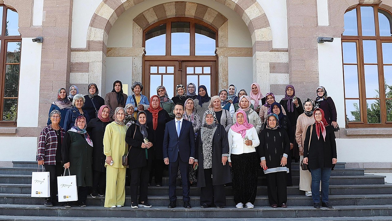 Konya Büyükşehir “Dünya Kadın Çiftçiler Günü”nde kadın çiftçileri buluşturdu