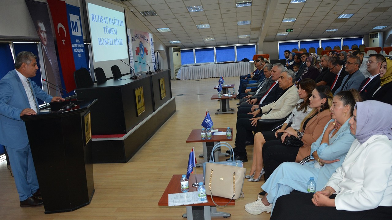 Konya SMMM Odasında ruhsat dağıtım töreni gerçekleştirildi