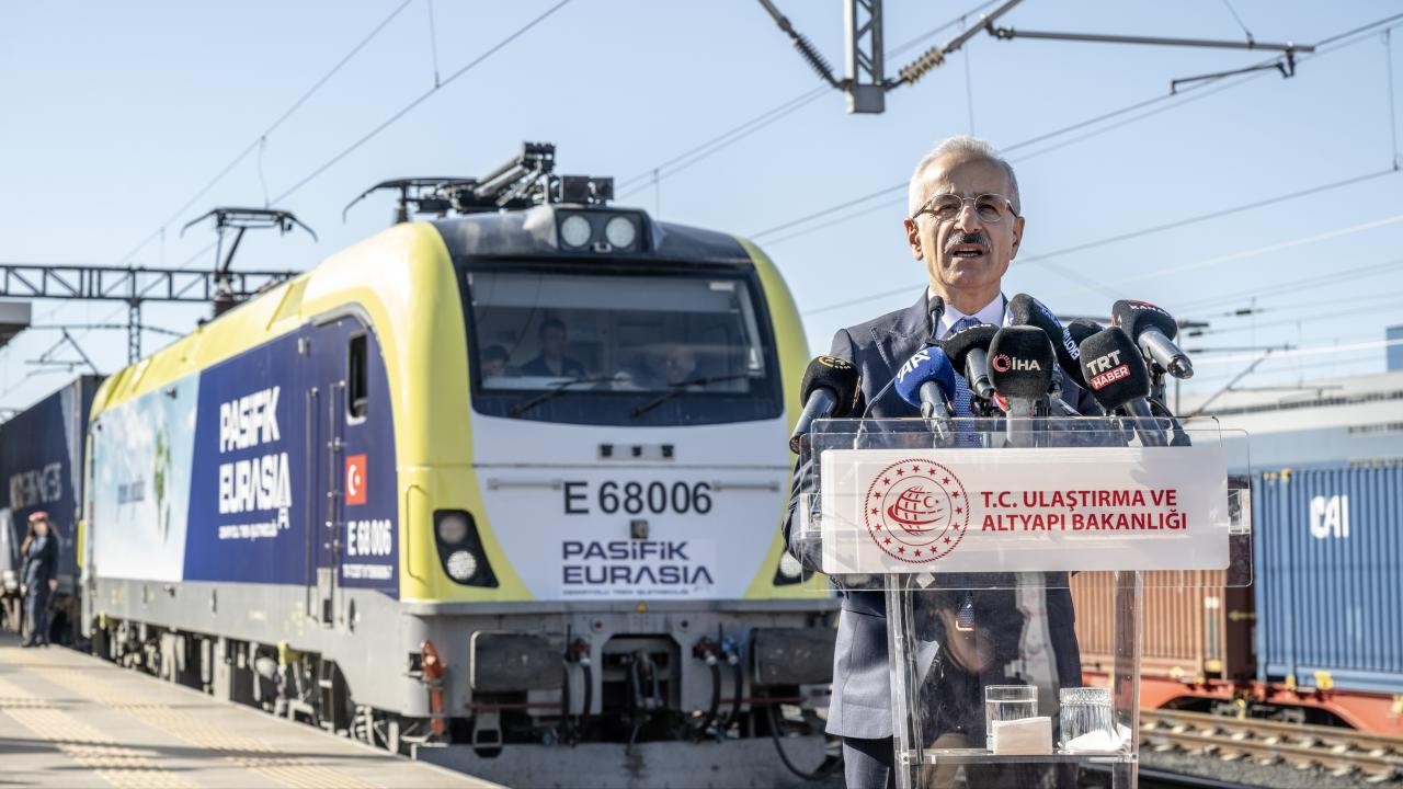 Türkiye’nin ilk özel uluslararası yük treni seferlere başladı