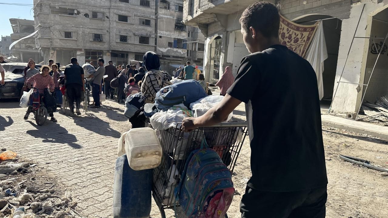 İşgalci İsrail, Gazze'nin kuzeyindeki yüzlerce Filistinliyi 