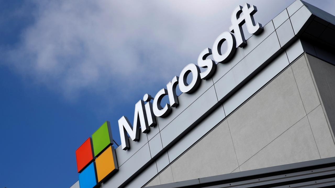 Microsoft, Gazze'de ölenler için için sessiz protesto düzenleyen iki çalışanını işten çıkardı