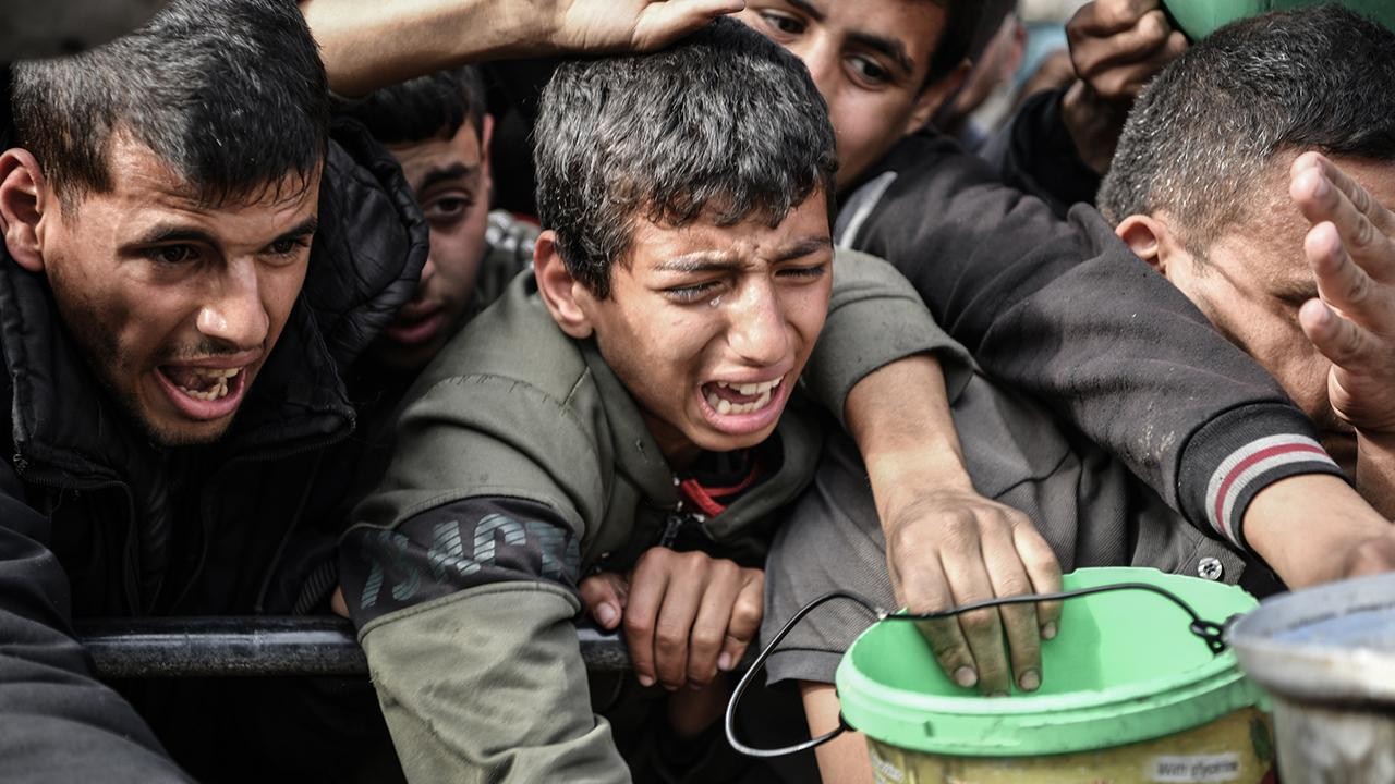 Gazze Şeridi’nin güneyinde un ve ekmek krizi derinleşiyor