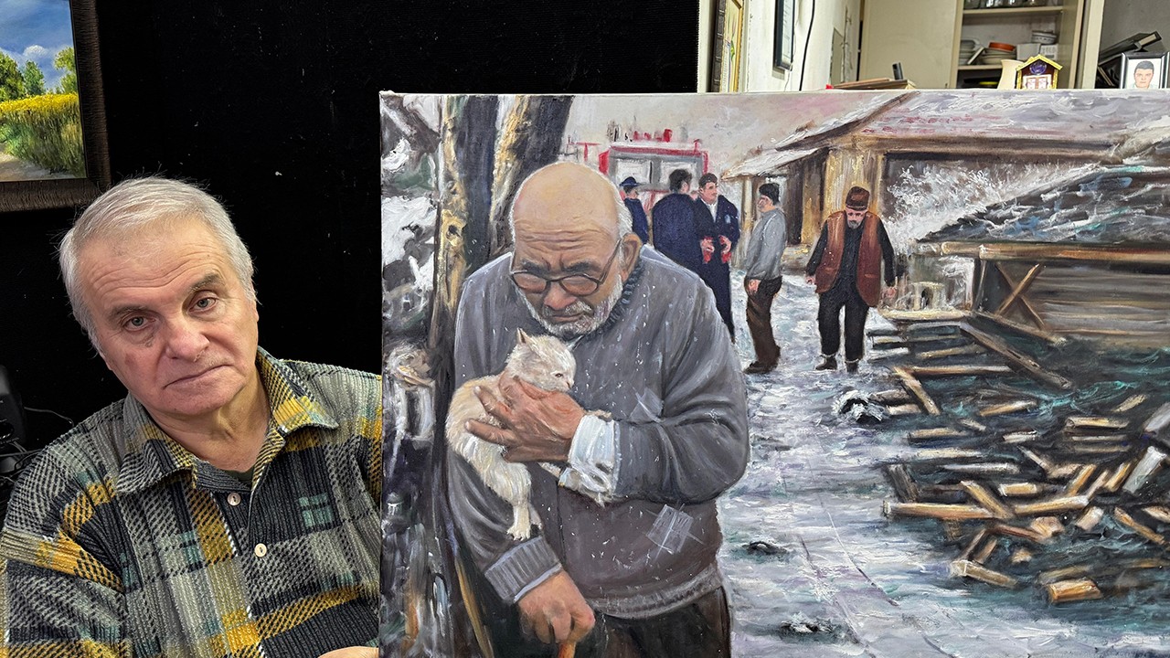 Ressam, 69 yaşında diploma hayalini gerçekleştirdi