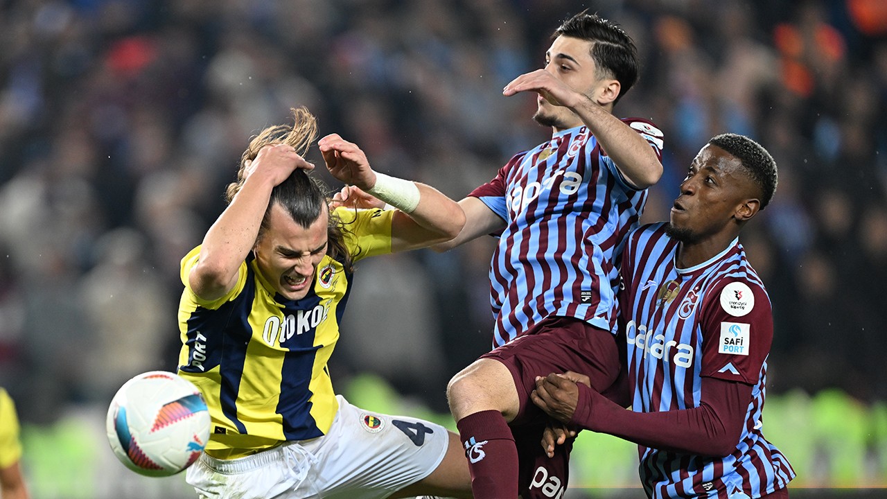 Fenerbahçe, Trabzon’da uzatmalarda kazandı: Zirve takibi sürüyor