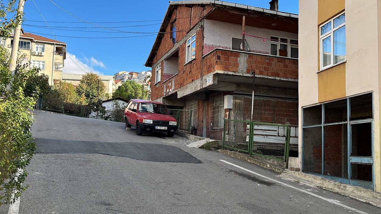 Korkunç cinayet! Cezaevinden izinli çıkan kişi, eşini uykusunda boğarak öldürdü