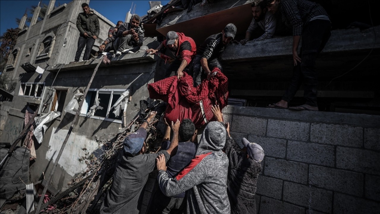 İsrail ordusunun Gazze'ye düzenlediği saldırılarda son 14 günde 502 kişi hayatını kaybetti