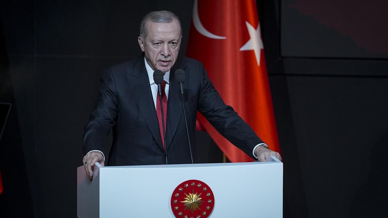 Cumhurbaşkanı Erdoğan’dan Sezai Karakoç mesajı