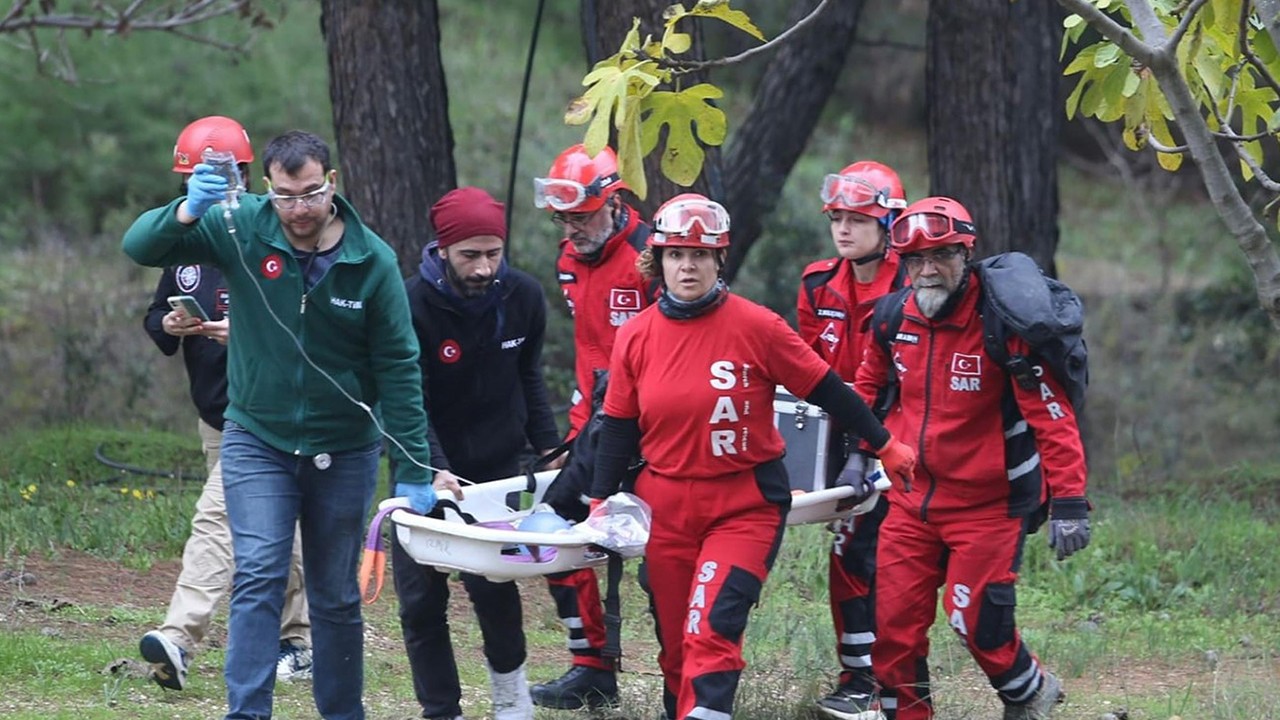 ’Daha fazla arama kurtarma gönüllüsüne ihtiyaç var’