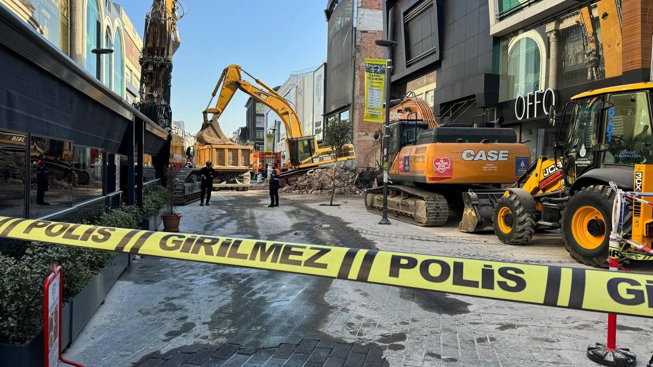 Güngören'de çöken binaya ilişkin soruşturma: 2 şüpheli tutuklandı