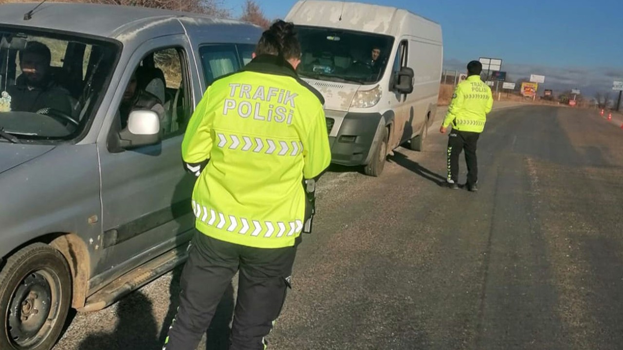 Bozkır’da kış lastiği denetimleri sürüyor