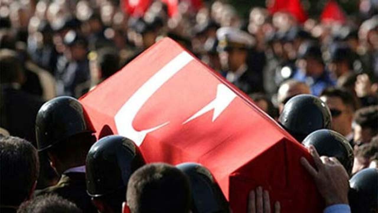 Silahlı saldırıda yaralanan polis memuru hastanede şehit oldu
