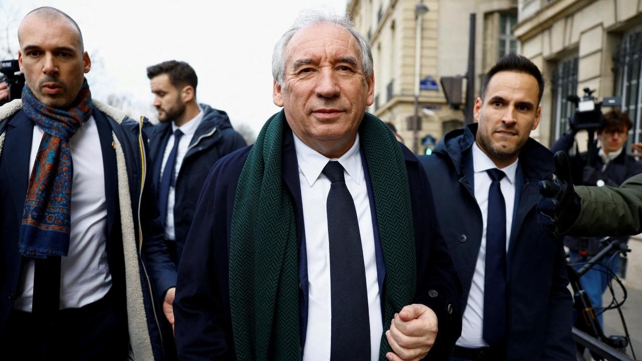 Fransa'nın yeni başbakanı François Bayrou oldu