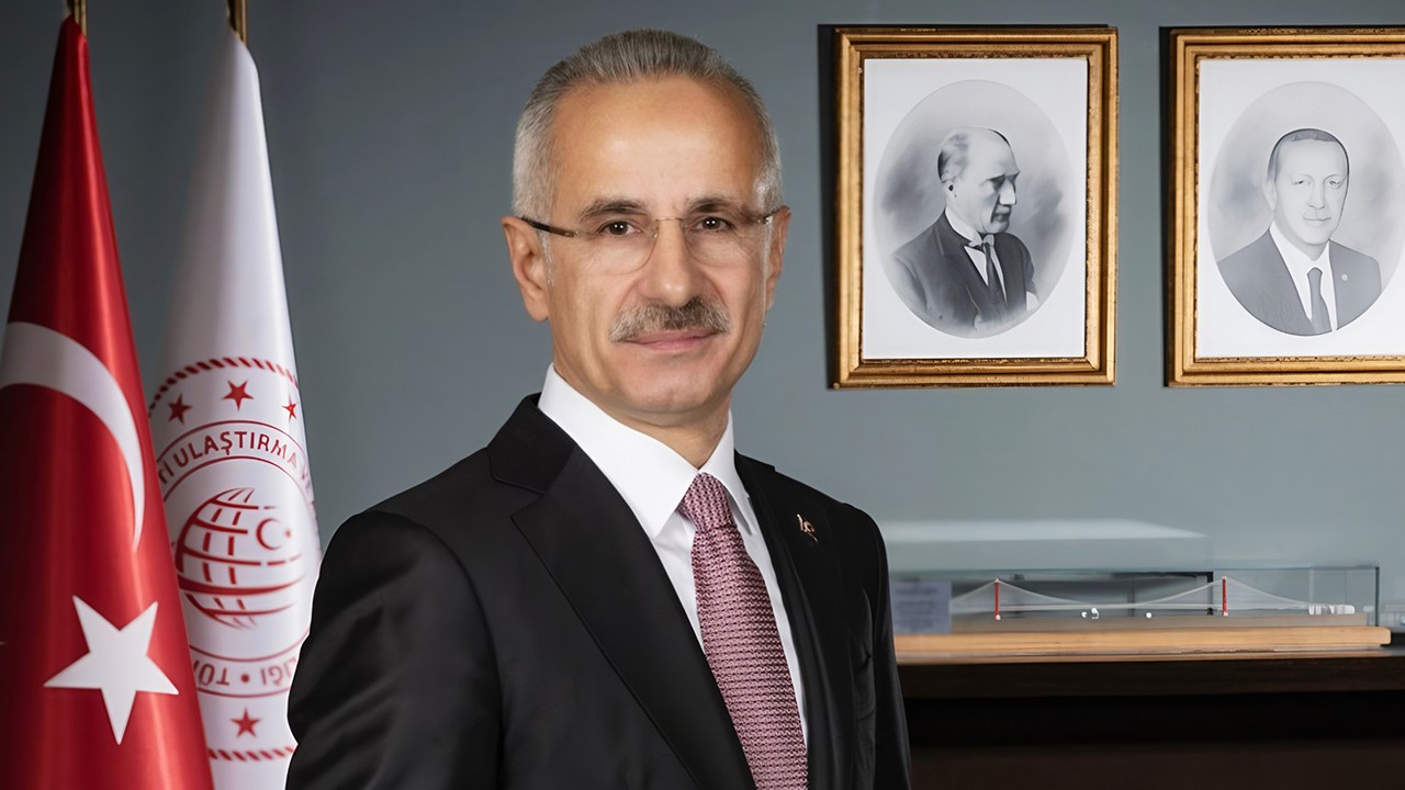 Bakan Uraloğlu: Türkiye-Azerbaycan geçiş belgesi kotası 100 bine yükseltildi